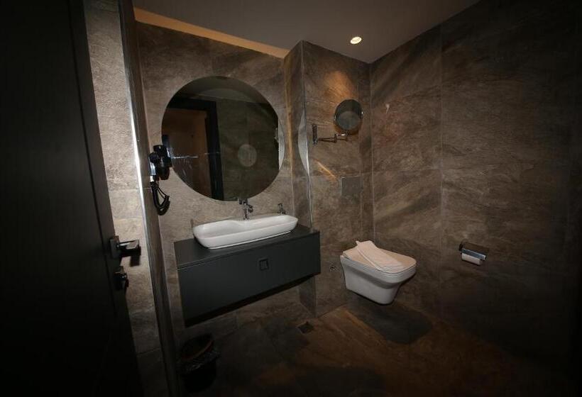 סוויטה משפחתית, Safran Germi̇a Palas