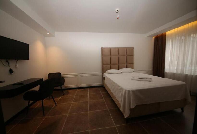 סוויטה משפחתית, Safran Germi̇a Palas