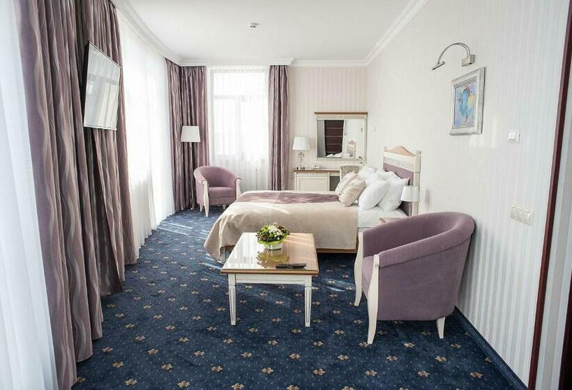 חדר סופריור, Shato