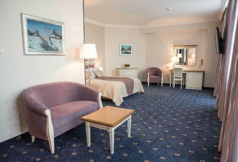 חדר דלוקס, Shato