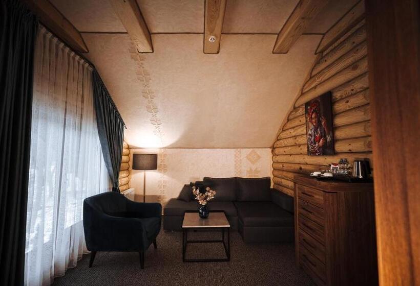 Family Suite, Turiyske Podvir Ya