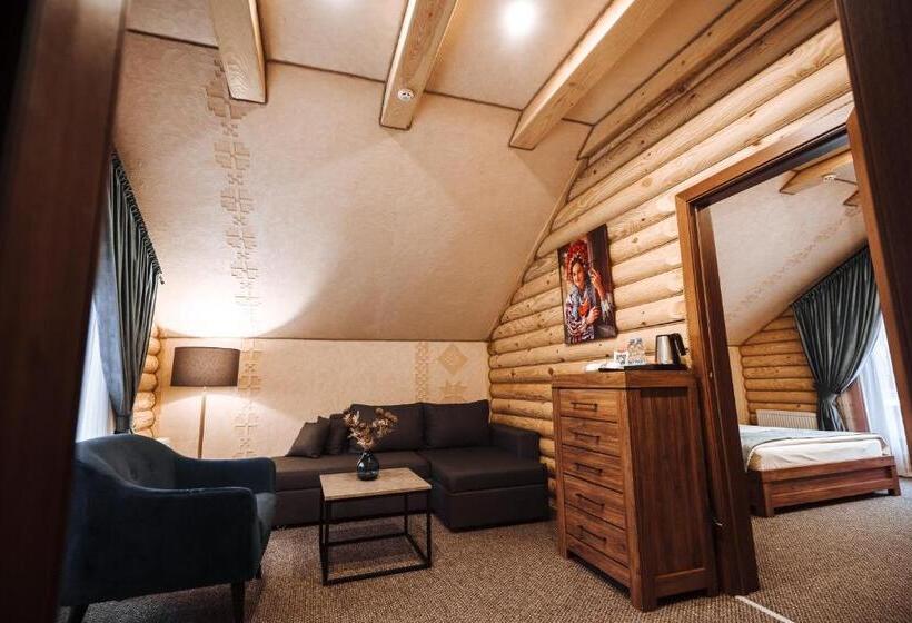 Family Suite, Turiyske Podvir Ya