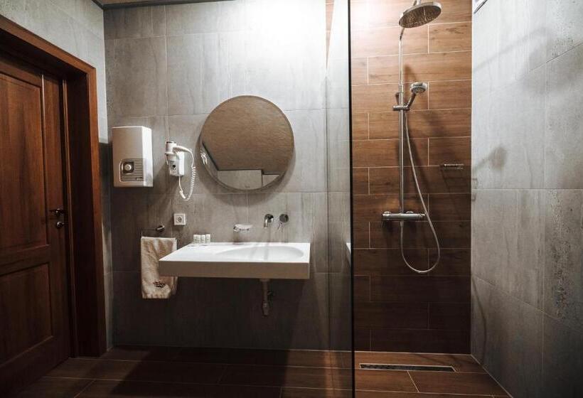 Номер Стандарт, Turiyske Podvir Ya