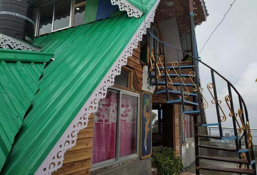 スタンダードトリプルルーム, Vamoose Kanchan Kanya