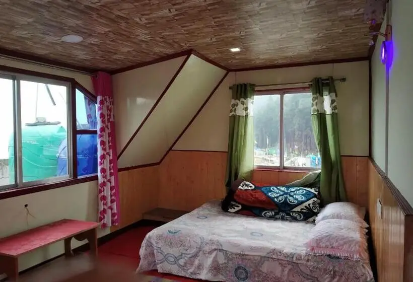 スタンダード4人部屋, Vamoose Kanchan Kanya