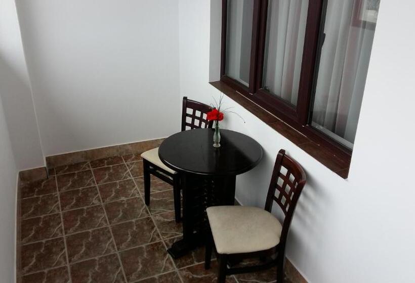 Номер Стандарт с Балконом, Motel Cargo