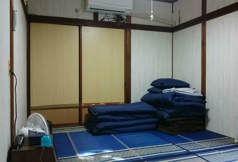 エコノミールーム, 手広beachbackpackers