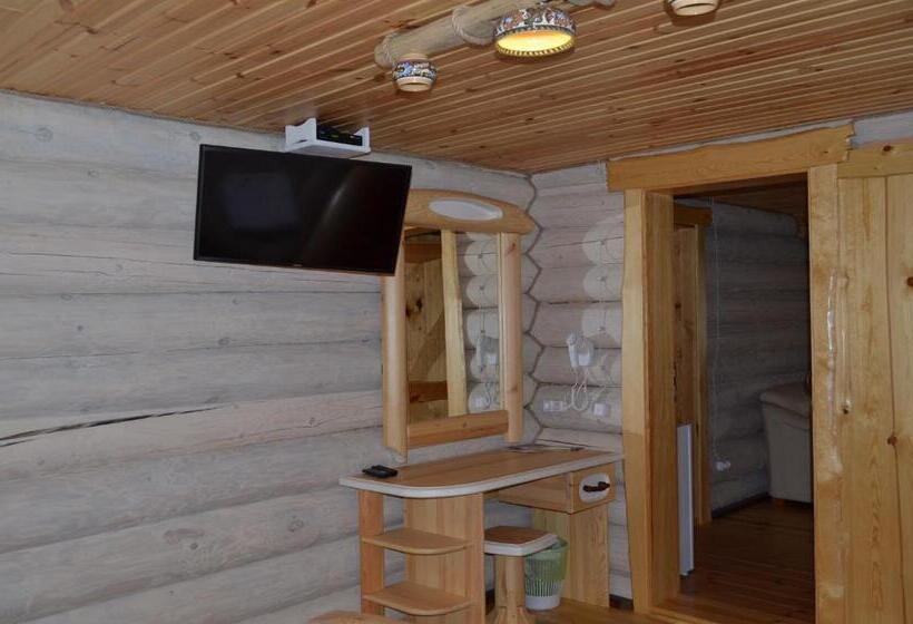 Люкс с Балконом, Gostynna Sadyba Kit Bayun