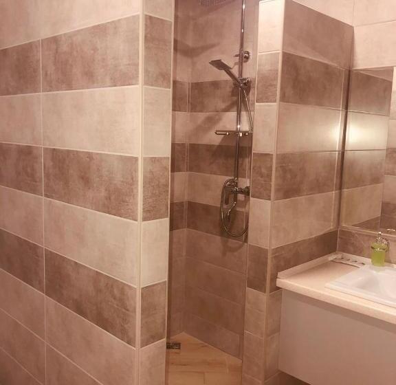 Дом 1 Спальня, Gostynna Sadyba Kit Bayun