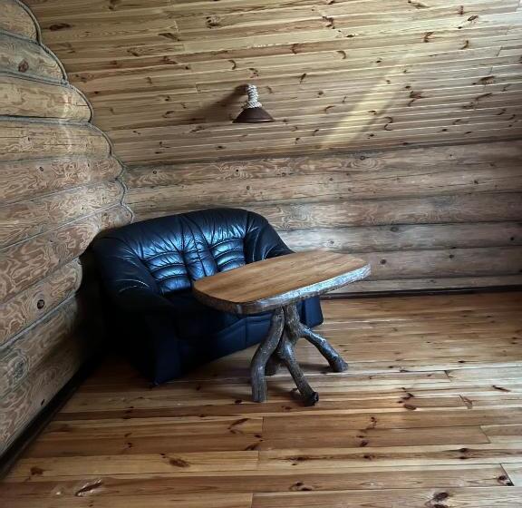 Четырехместный Номер Стандарт с Балконом, Gostynna Sadyba Kit Bayun