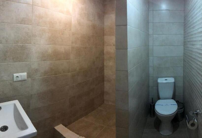 Номер Стандарт, Gostynna Sadyba Kit Bayun