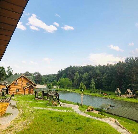 Дом 1 Спальня, Gostynna Sadyba Kit Bayun