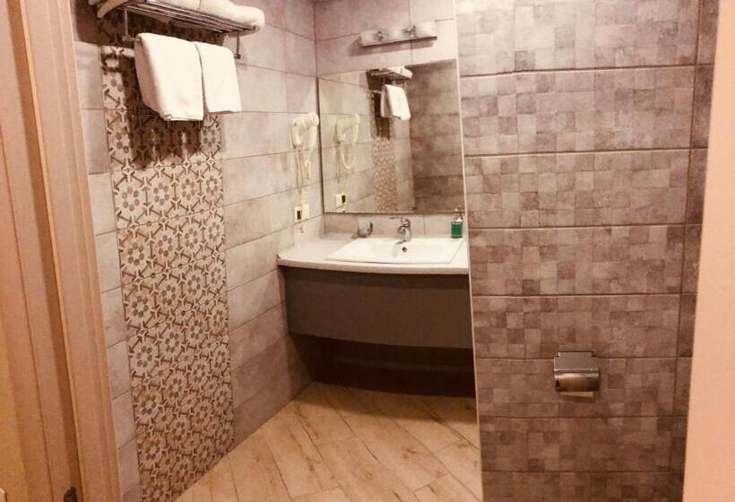 Дом 1 Спальня, Gostynna Sadyba Kit Bayun