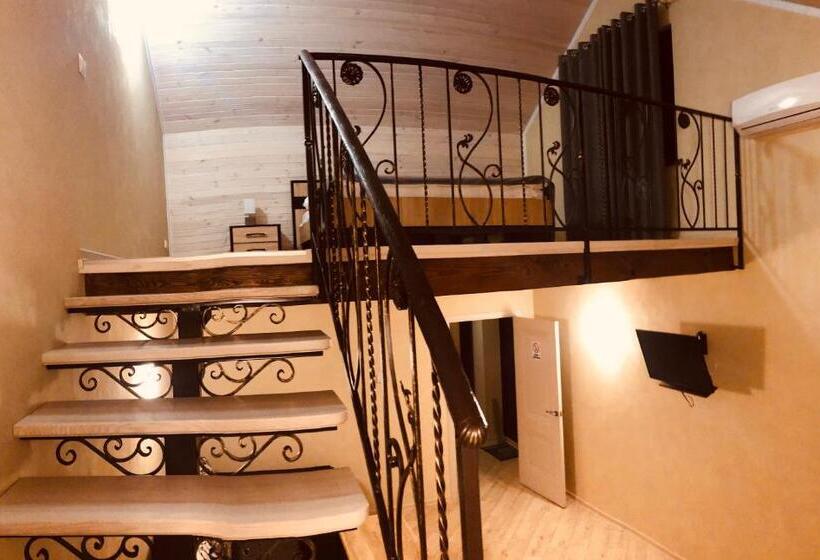 Дом 1 Спальня, Gostynna Sadyba Kit Bayun