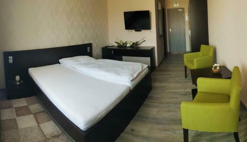 标准间, Kmk Penzión