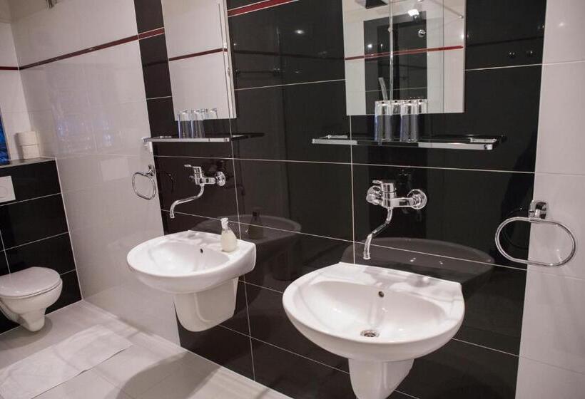 חדר סטנדרט לארבעה, Penzion U Hanky