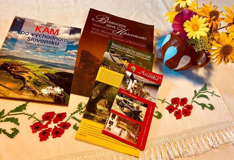 标准三人间, Ubytovanie U Aranky