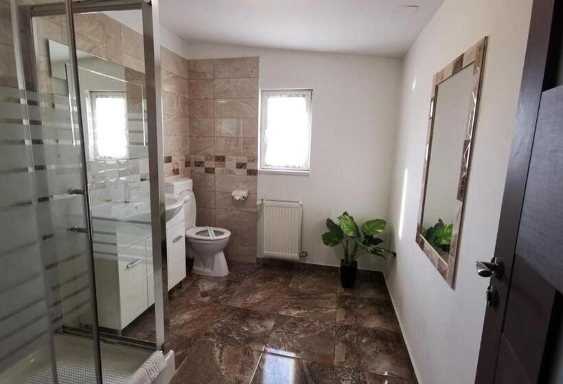 חדר סטנדרט, Pensiunea Evelyn