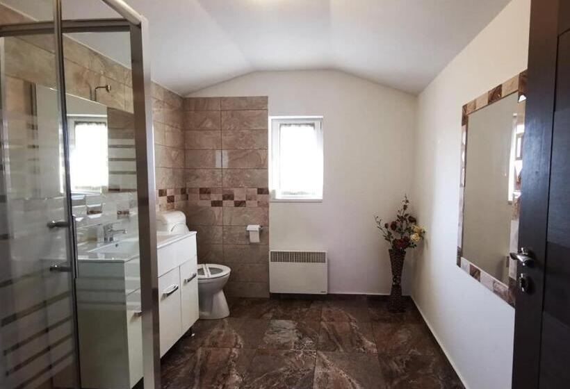 חדר סטנדרט, Pensiunea Evelyn