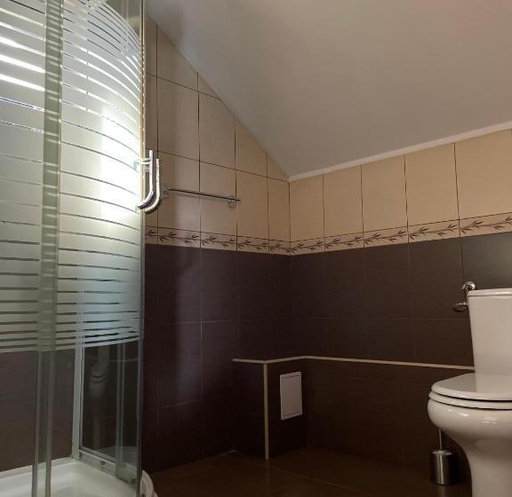 1 Bedroom Apartment Lake View, Valea Salbatica