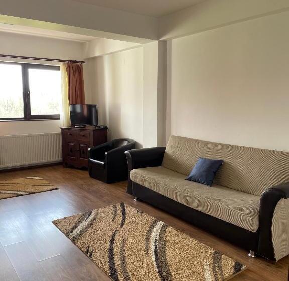 Suite with lake view, Valea Salbatica