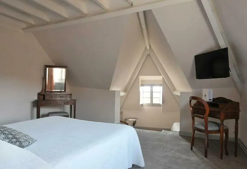 Superior Kolmen Hengen Huone, Le Relais St Jacques