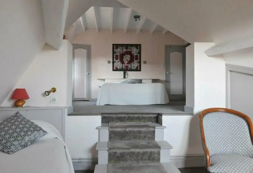 Superior Kolmen Hengen Huone, Le Relais St Jacques