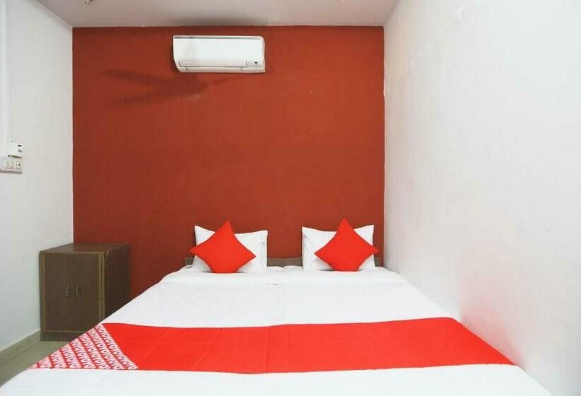 Номер Basic, Oyo 63063 Yadav  And Restaurant