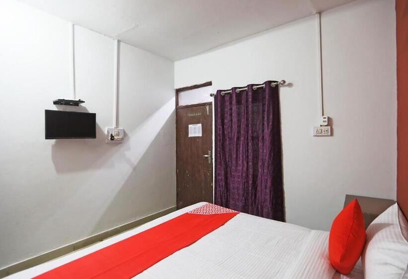 Трехместный Номер Классика, Oyo 63063 Yadav  And Restaurant