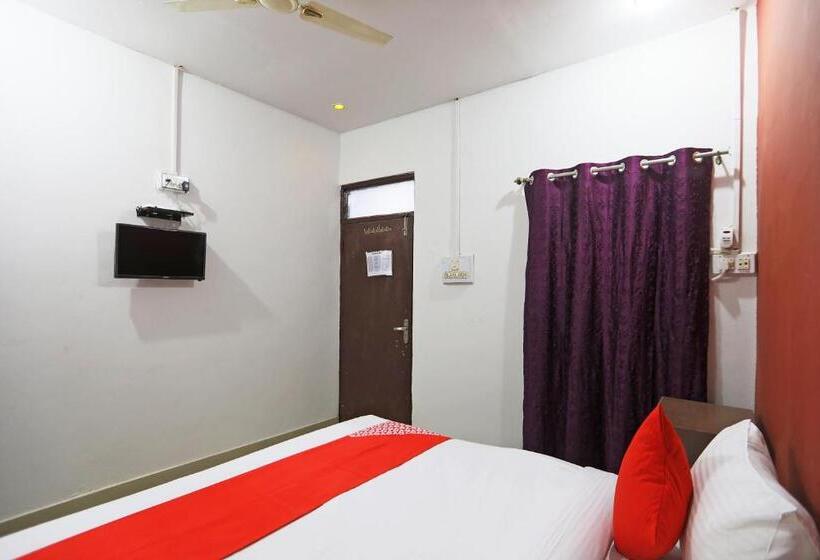 Трехместный Номер Классика, Oyo 63063 Yadav  And Restaurant