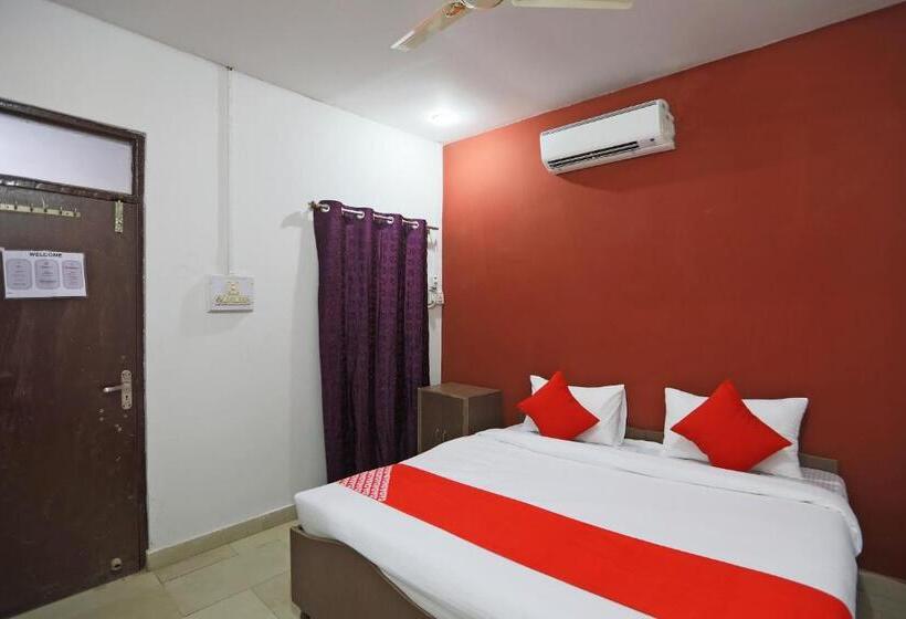 Трехместный Номер Классика, Oyo 63063 Yadav  And Restaurant