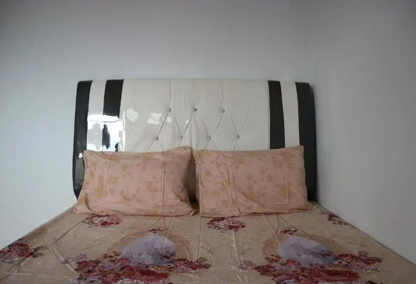 デラックスルーム, Oyo Life 2670 Aline Kost