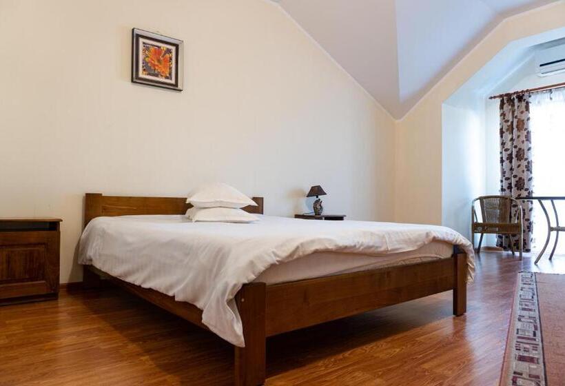 Номер Стандарт, Pensiunea Splendid