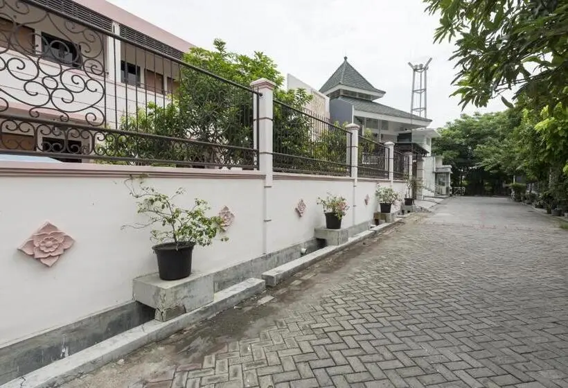 エコノミーシングルルーム, Koolkost Syariah Near Upn Veteran