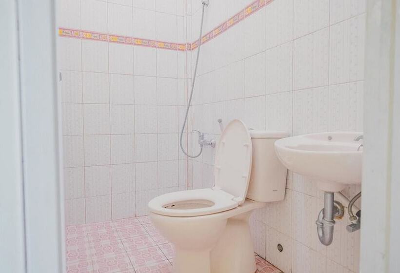 Номер Стандарт, Reddoorz Near Rs Imanuel Lampung