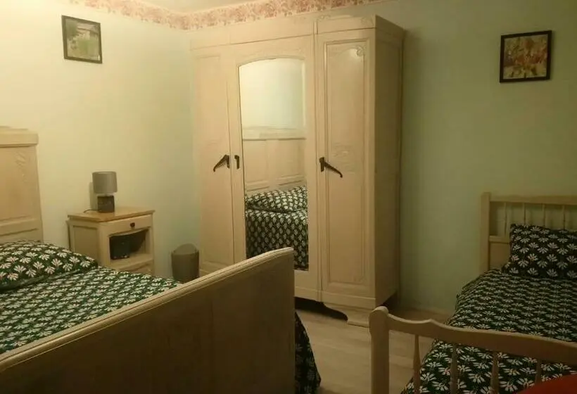 Standard Kolmen Hengen Huone, La Ferme Du Crie