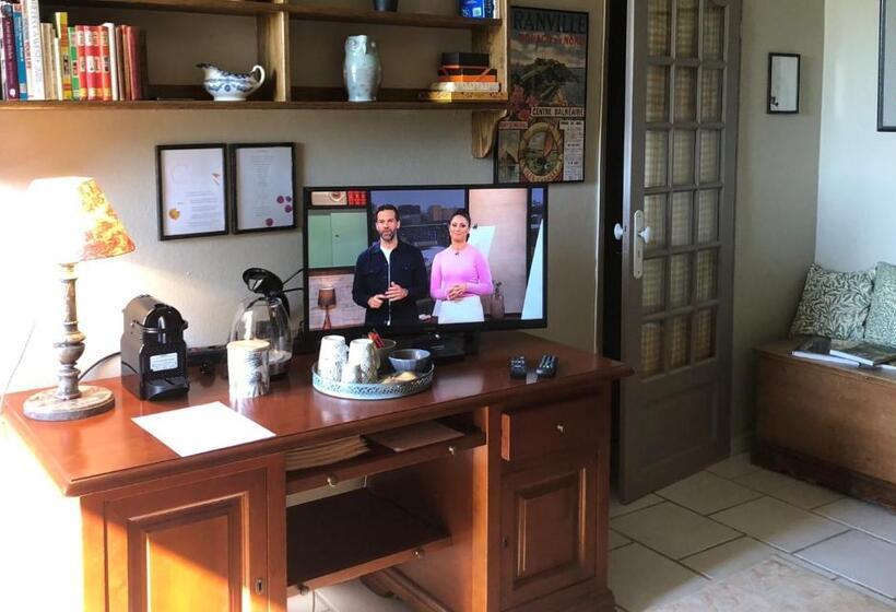 Номер Стандарт Вид на Сад, Maison Lamothe