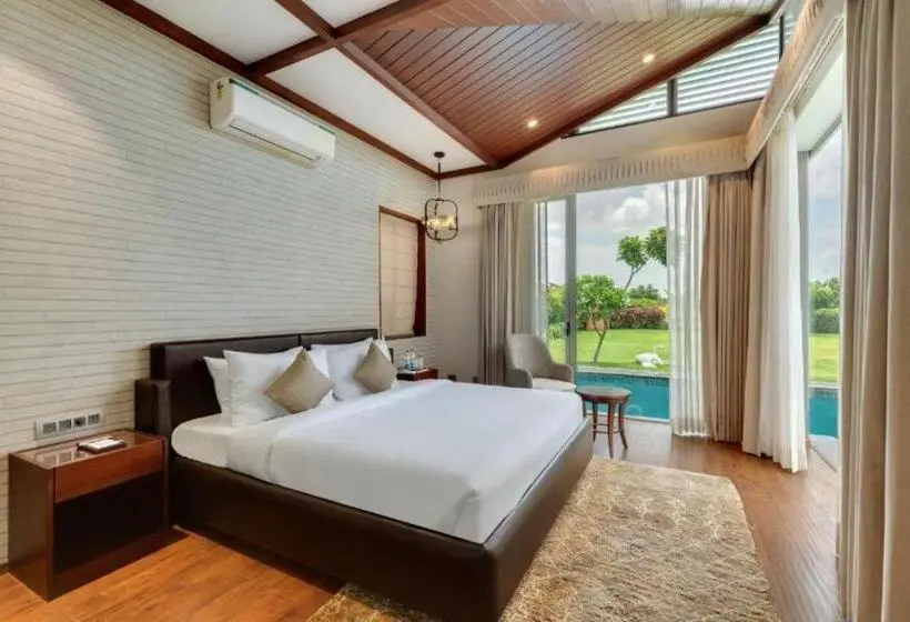 ビラホテル１ベッドルーム, The Fern Royal Farm Resort Anjar