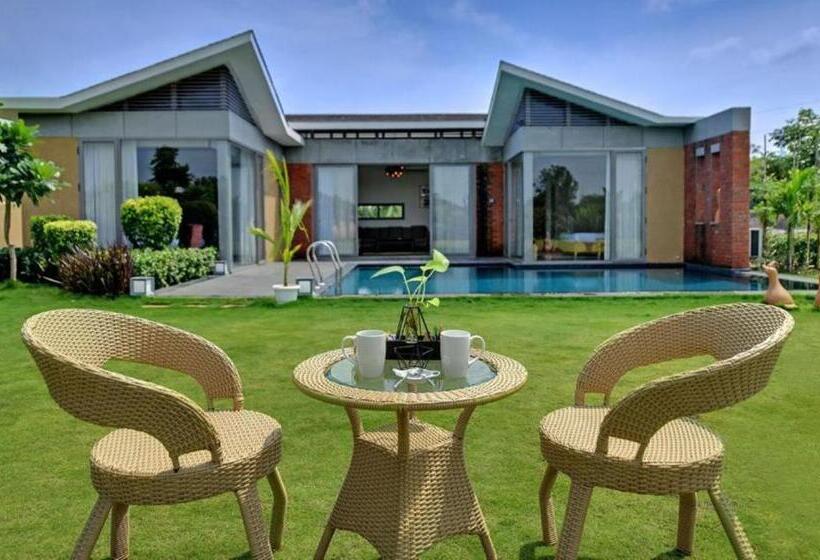 ビラホテル１ベッドルーム, The Fern Royal Farm Resort Anjar