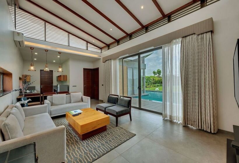 ビラホテル１ベッドルーム, The Fern Royal Farm Resort Anjar