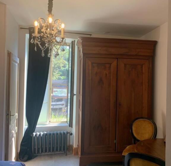 스탠다드 룸, Au Fil Du Temps