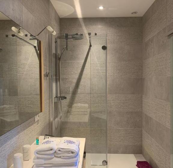 스탠다드 룸, Au Fil Du Temps