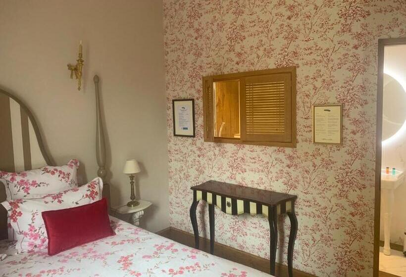 스탠다드 룸, Au Fil Du Temps