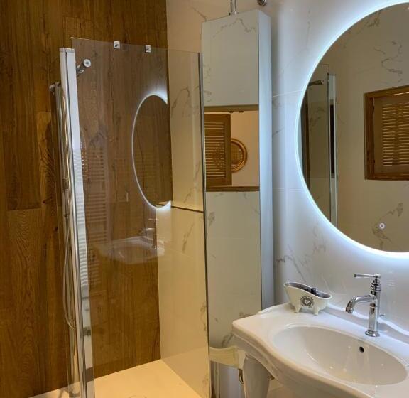 스탠다드 룸, Au Fil Du Temps