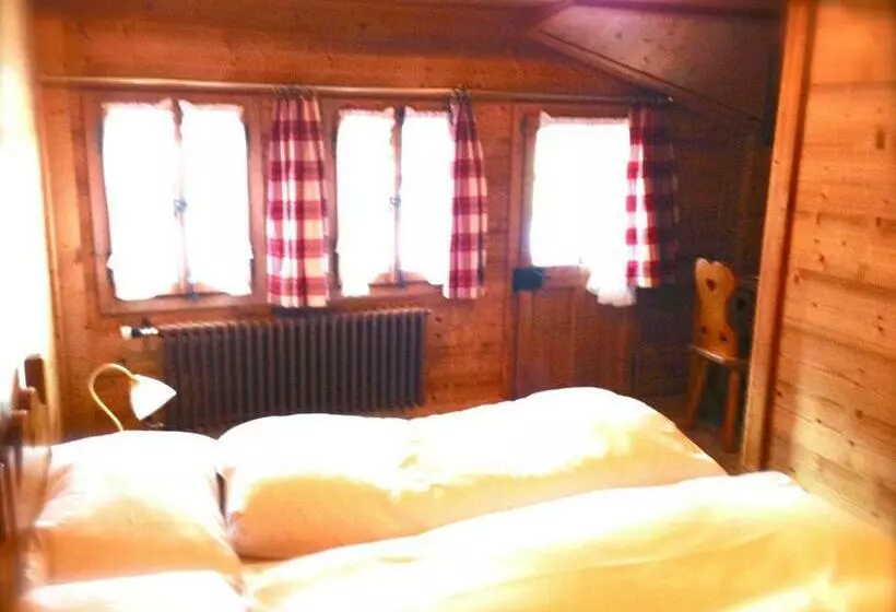 バルコニー付きスタンダードルーム, Auberge De La Poste