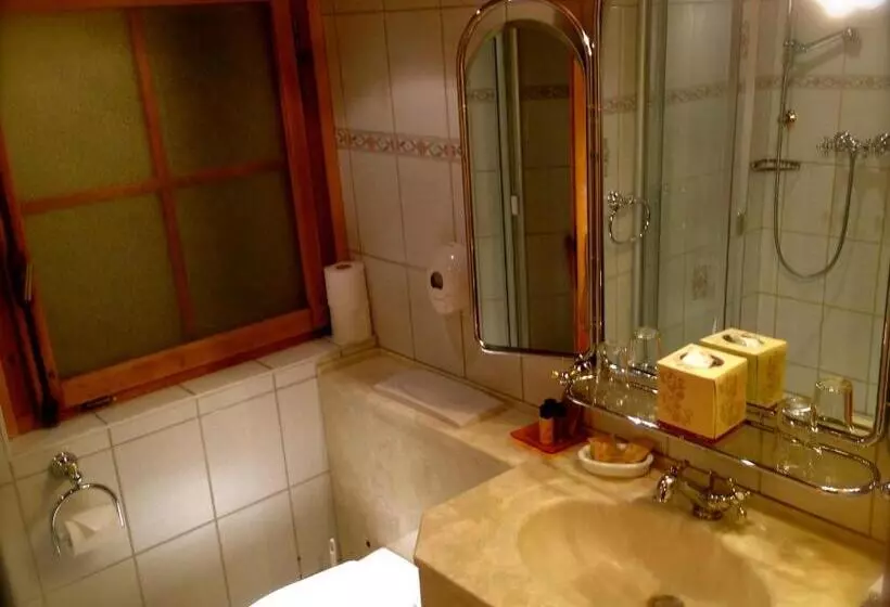 スタンダード４人部屋, Auberge De La Poste