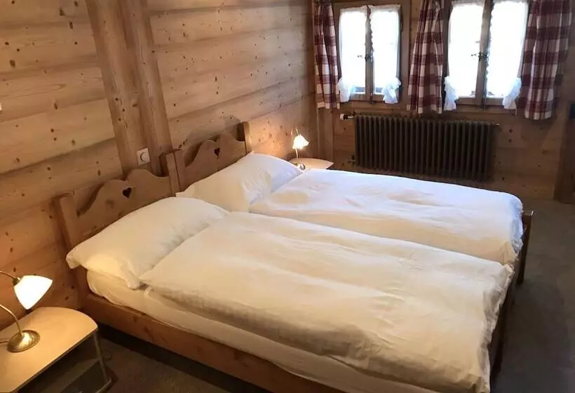 バルコニー付きスタンダードルーム, Auberge De La Poste
