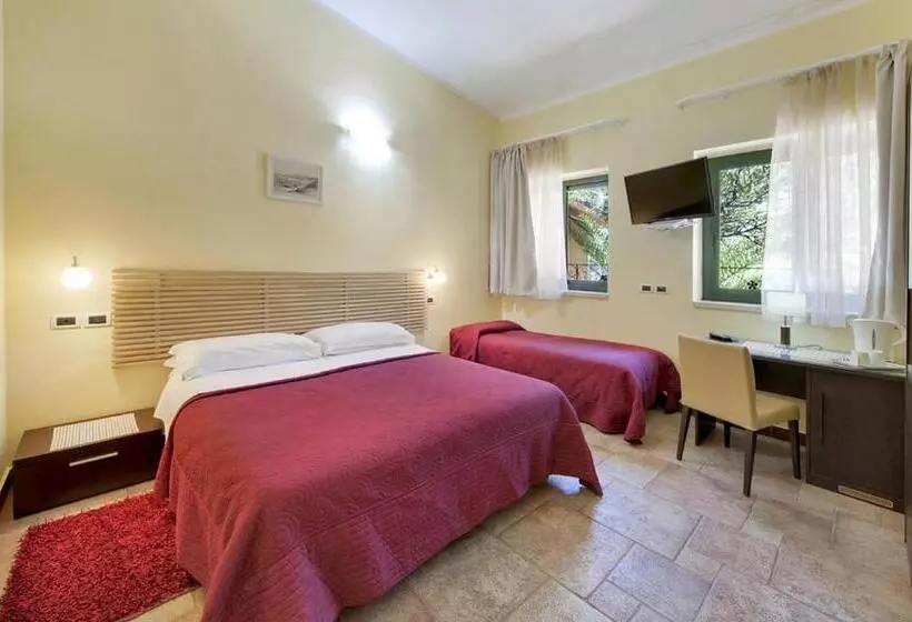 اتاق استاندارد سه نفره, Casale Romano Resort E Relais