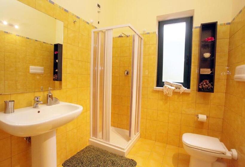 Номер Стандарт Трехместный, Casale Romano Resort E Relais