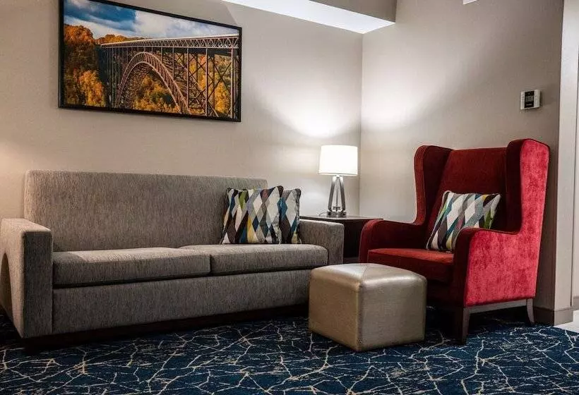 スイート, Hilton Garden Inn Fayetteville Fort Liberty